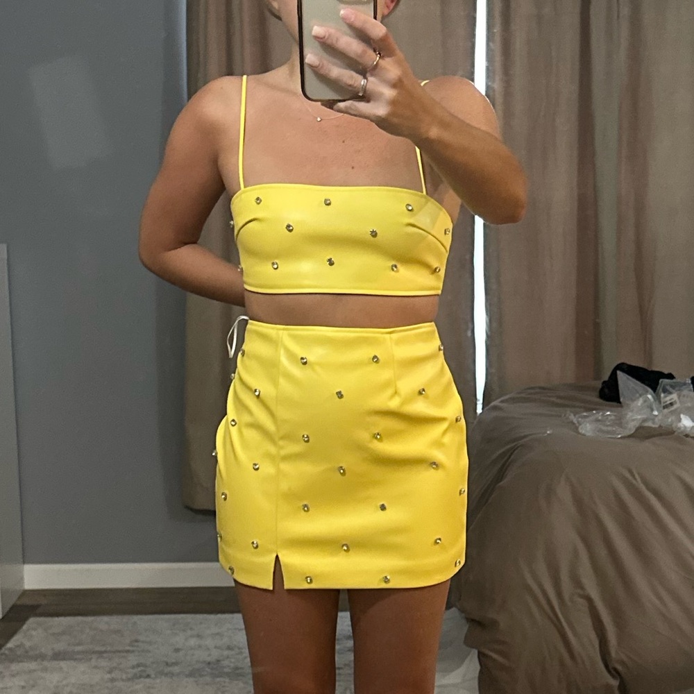 NWT hello molly skirt and top set!! So cute didn’t fit me